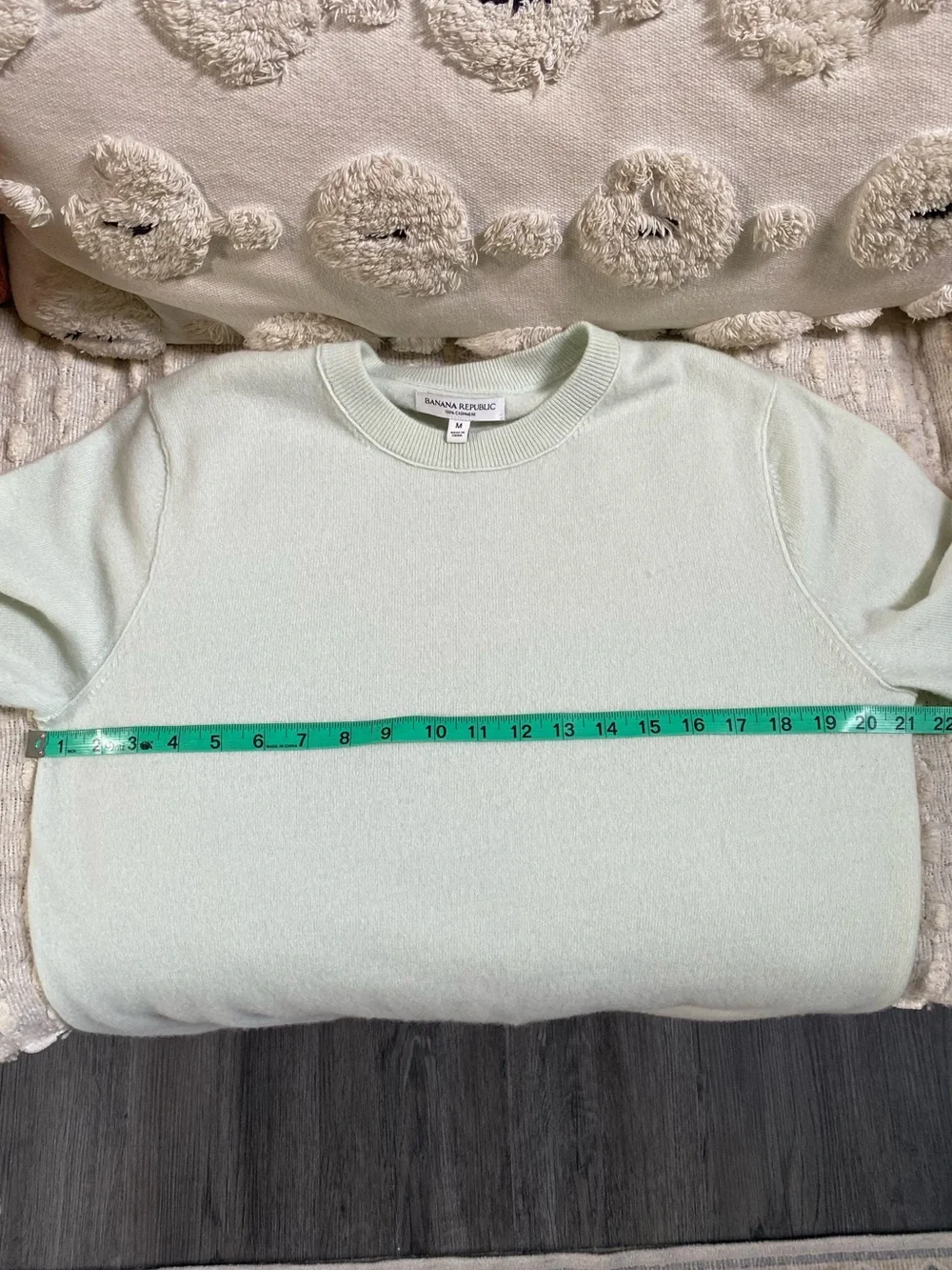 {Banana Republic} Cashmere Sweater